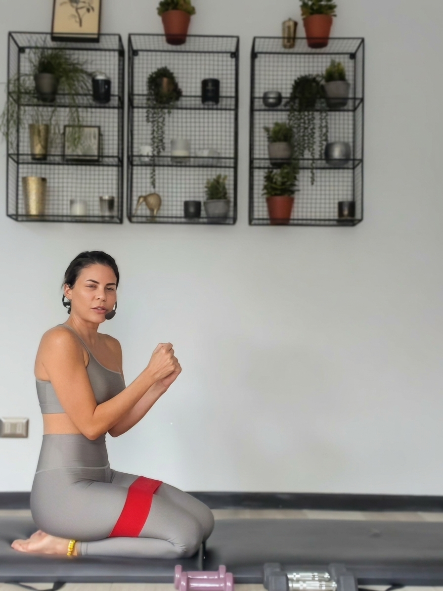 Pilates integral post parto: brazos, core y glúteos