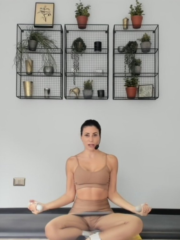 Pilates Post Parto: Core, Glúteos y Brazos · 42 min